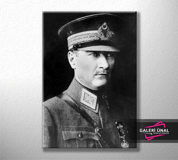 Üniformalı Atatürk Poster
