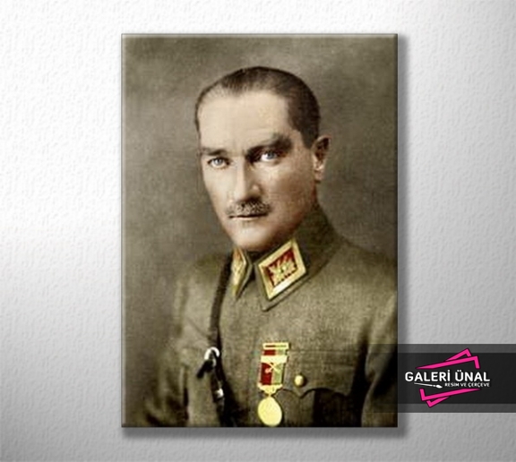 Üniformalı Atatürk Portre