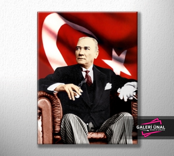 Bayraklı Atatürk Poster