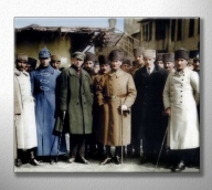 Atatürk ve Silah Arkadaşları