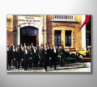 Atartürk ve Vekiller TBMM'den Çıkarken